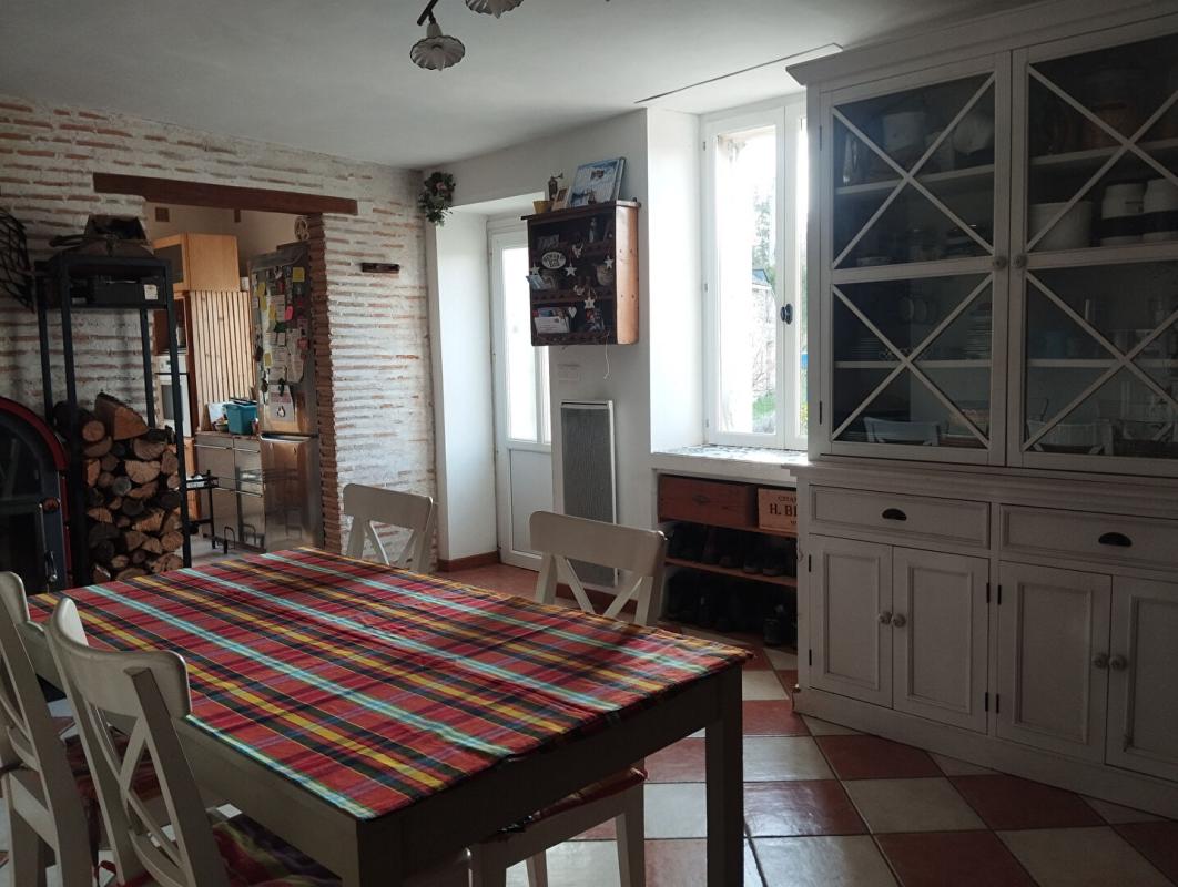 BAUGÉ-EN-ANJOU Maison d'environ 126 m2 située à 5 minutes de Baugé 10