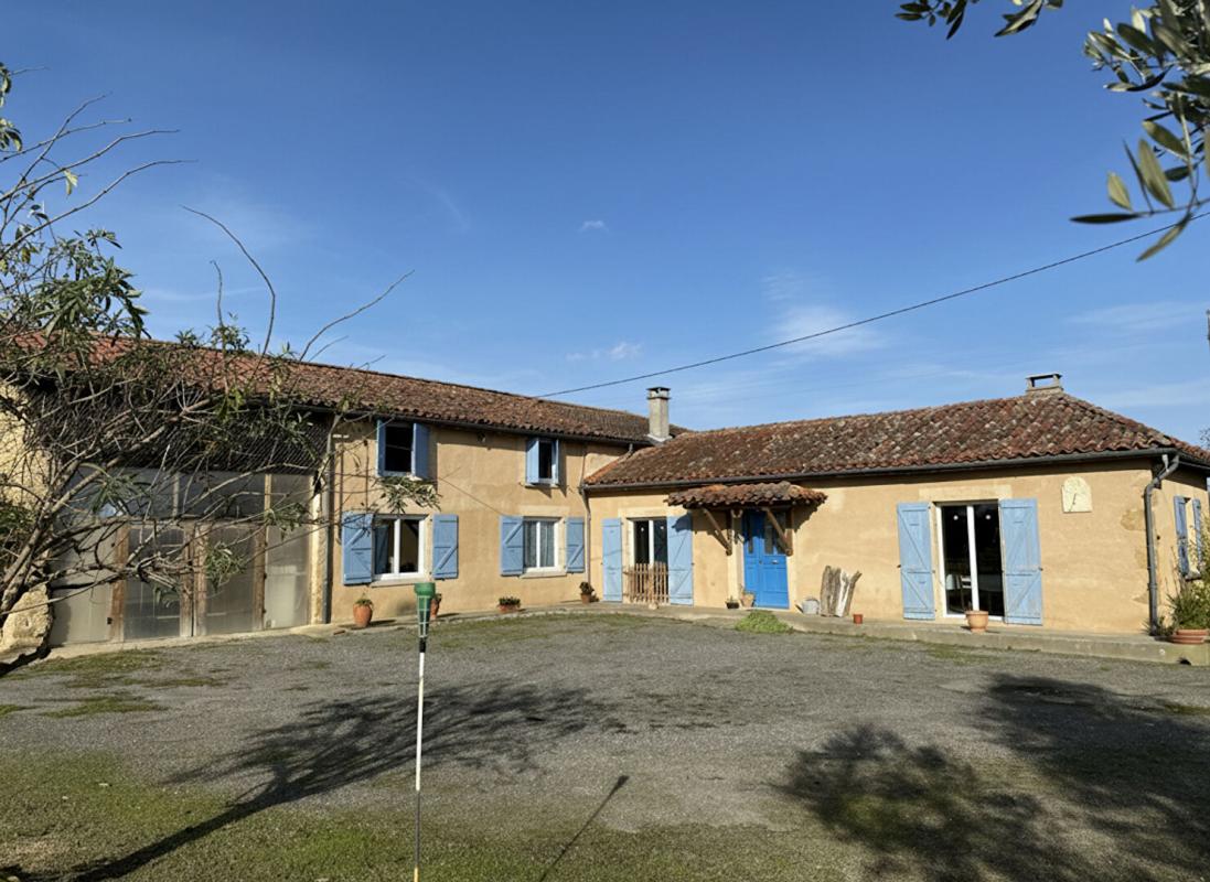 MASSEUBE Maison de caractère 250 m²  - 2 hectares -Vue Pyrénées - Proche Masseube 1