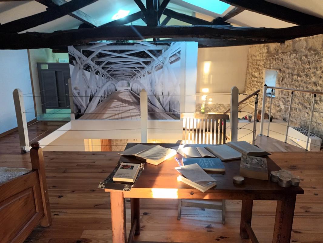 CHENAC-SAINT-SEURIN-D'UZET Charentaise de 5 pièce(s) 161 m2 12