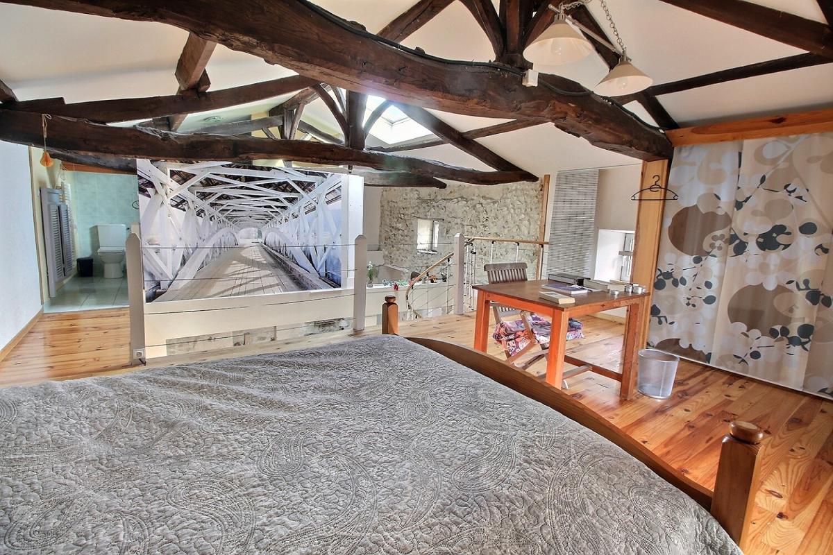 CHENAC-SAINT-SEURIN-D'UZET Charentaise de 5 pièce(s) 161 m2 5