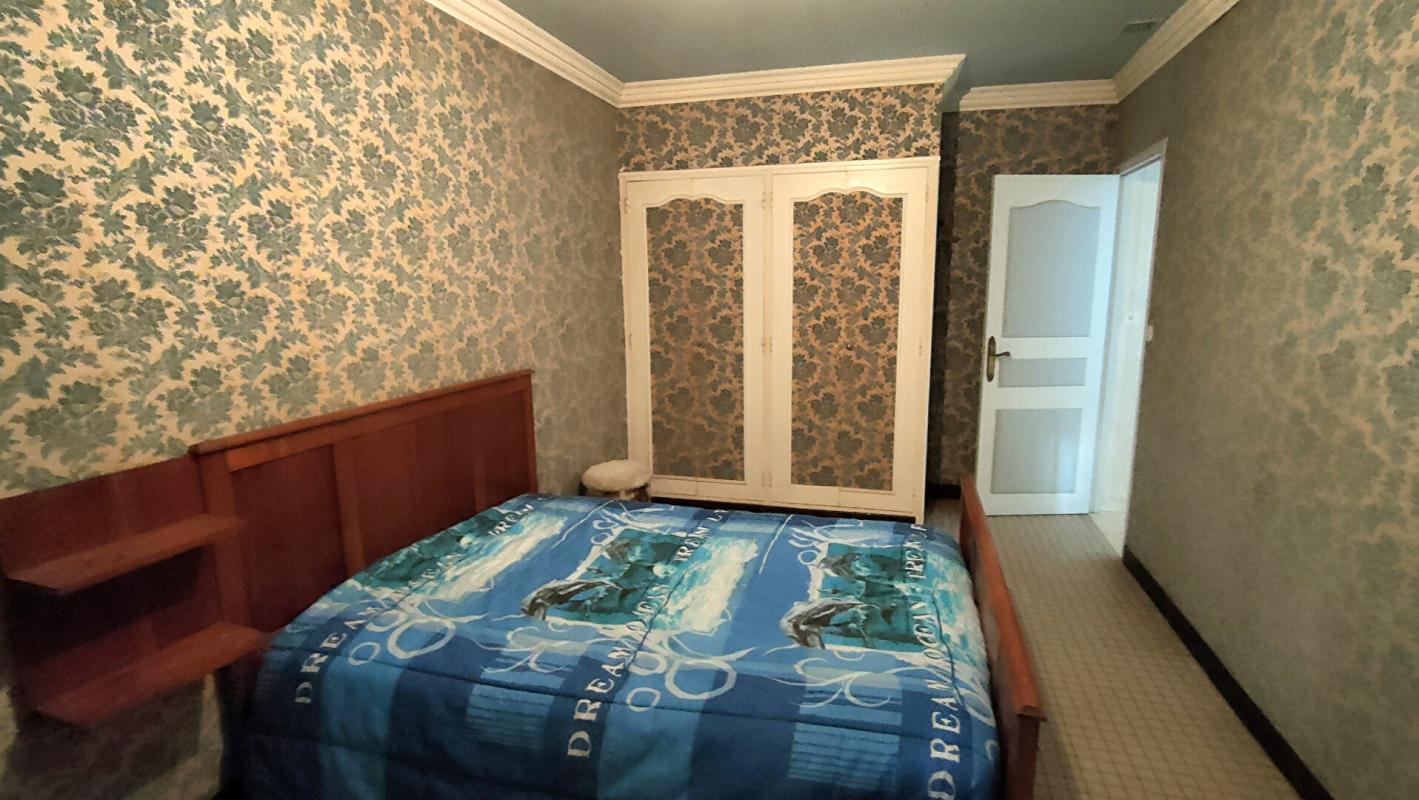 CHAMBRETAUD Maison de village 6 pièces 147 m2 7