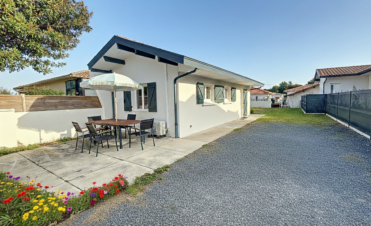 GUJAN-MESTRAS GUJAN-MESTRAS Maison d'habitation avec jardin 1