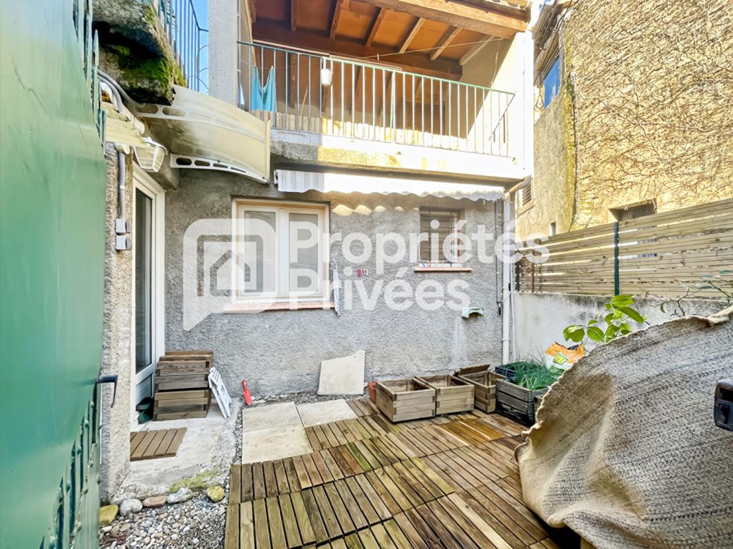 LAURE-MINERVOIS Maison de village 2 chambres avec cour et terrasse 2
