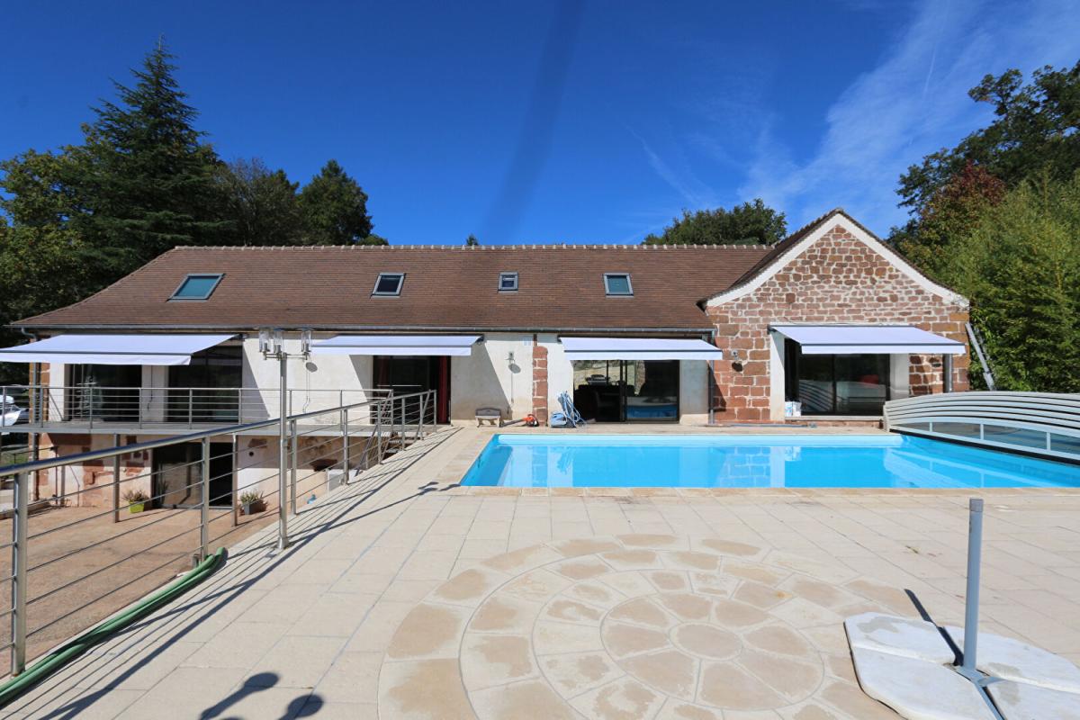 BADEFOLS-D'ANS Maison en pierre avec piscine chauffé et terrain 17 hectares 1