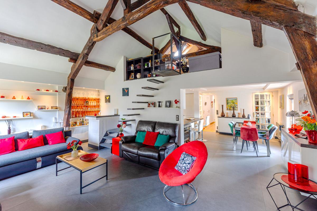 SERAINCOURT Ancienne dépendance de château entièrement rénovée - Élégance et cadre privilégié, proche golf et centres urbains 1