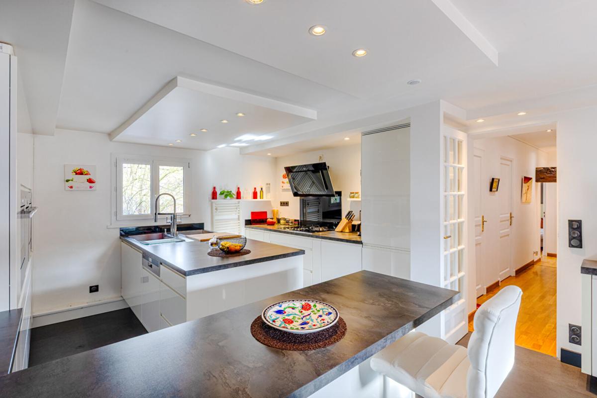 SERAINCOURT Ancienne dépendance de château entièrement rénovée - Élégance et cadre privilégié, proche golf et centres urbains 6