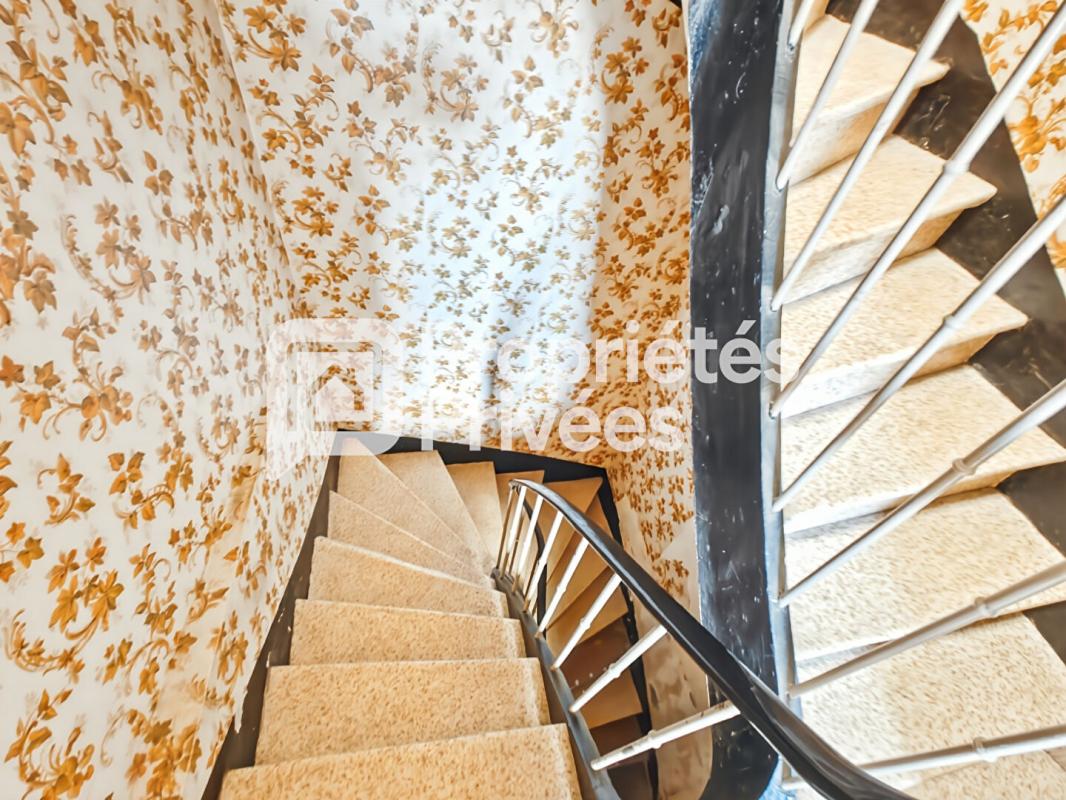 VILLENEUVE-MINERVOIS Maison de village en pierre avec cour à rénover, Villeneuve-Minervois 5