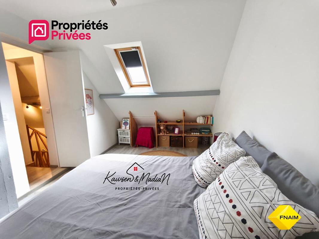 LA BONNEVILLE-SUR-ITON Maison 4 pièces 70 m2 / 80 m² au sol et dépendance 10 m² 10