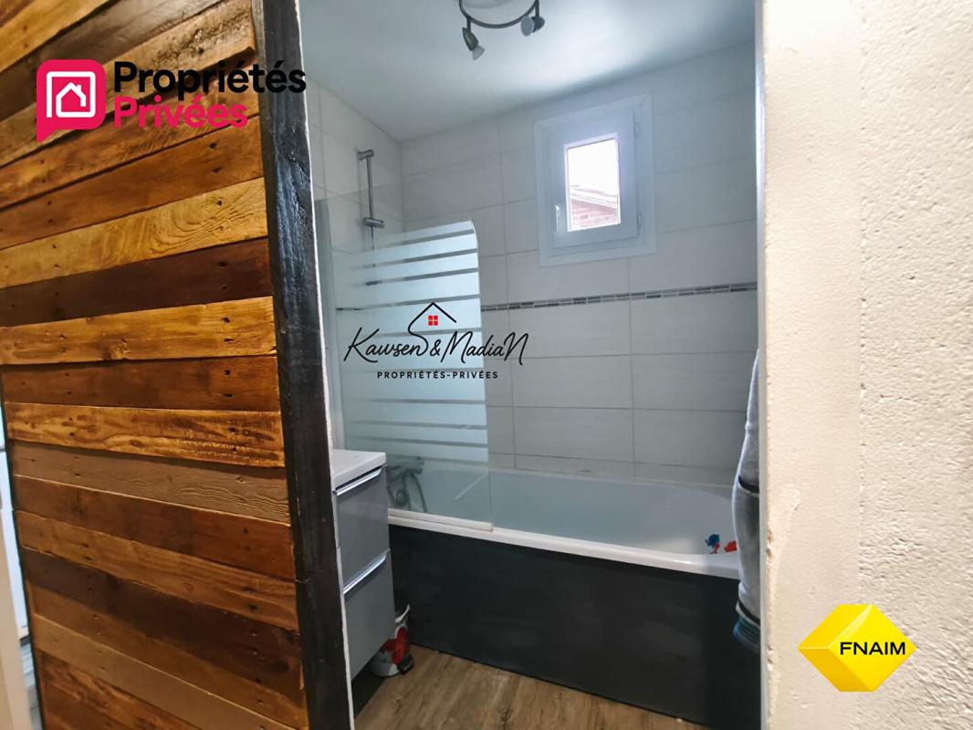 LA BONNEVILLE-SUR-ITON Maison 4 pièces 70 m2 / 80 m² au sol et dépendance 10 m² 14