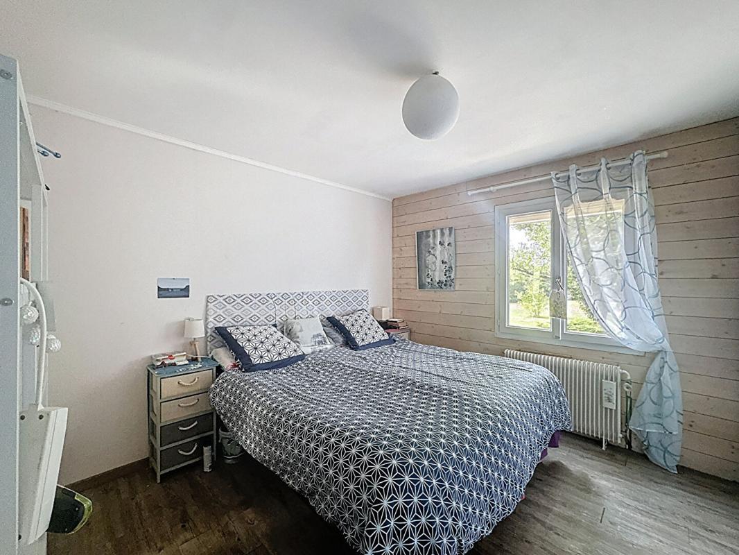 CHAMARANDE Coup de coeur garanti !  Maison familiale sans vis-à-vis sur grand terrain arboré ! 10