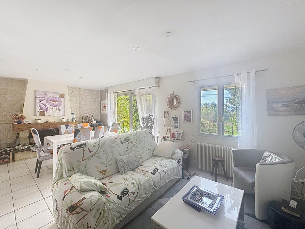 CHAMARANDE Coup de coeur garanti !  Maison familiale sans vis-à-vis sur grand terrain arboré ! 6