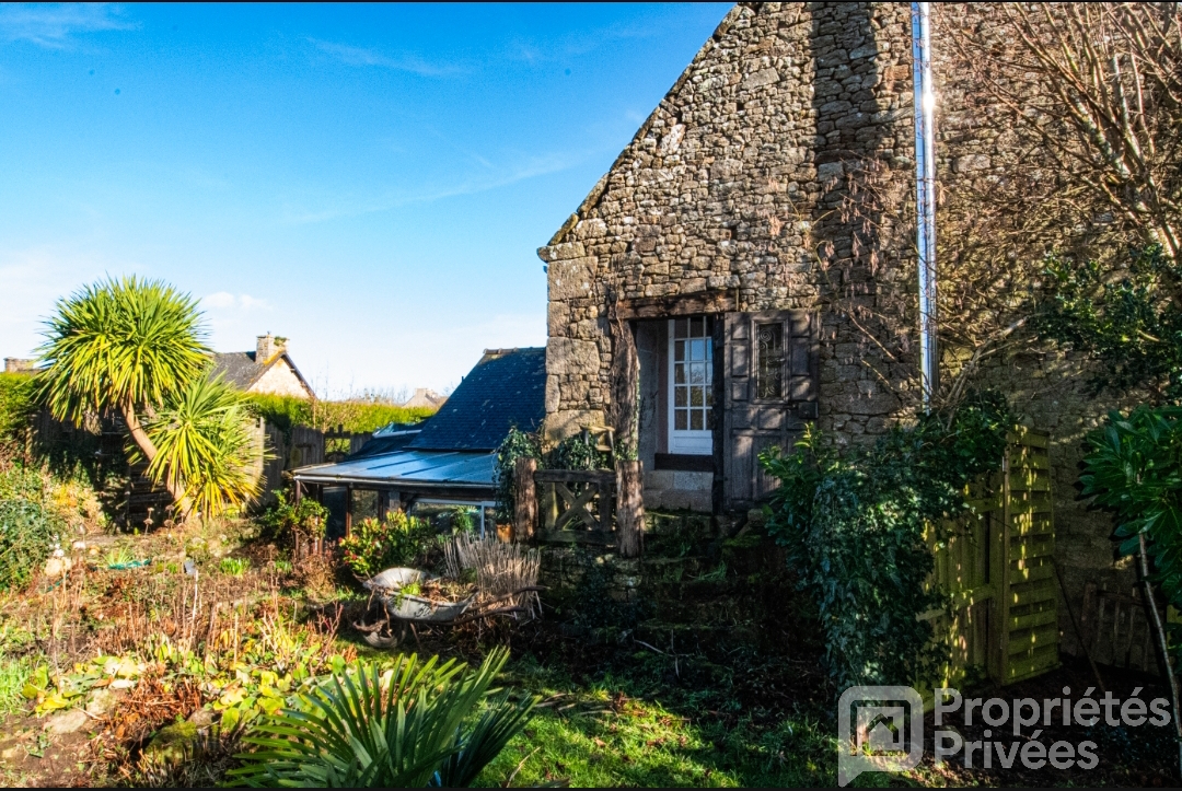 VILDE-GUINGALAN Maison de caractère plein bourg 5