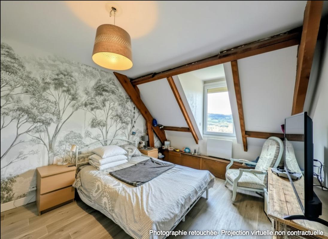 LARCHE Vaste Maison familiale à Larche 13