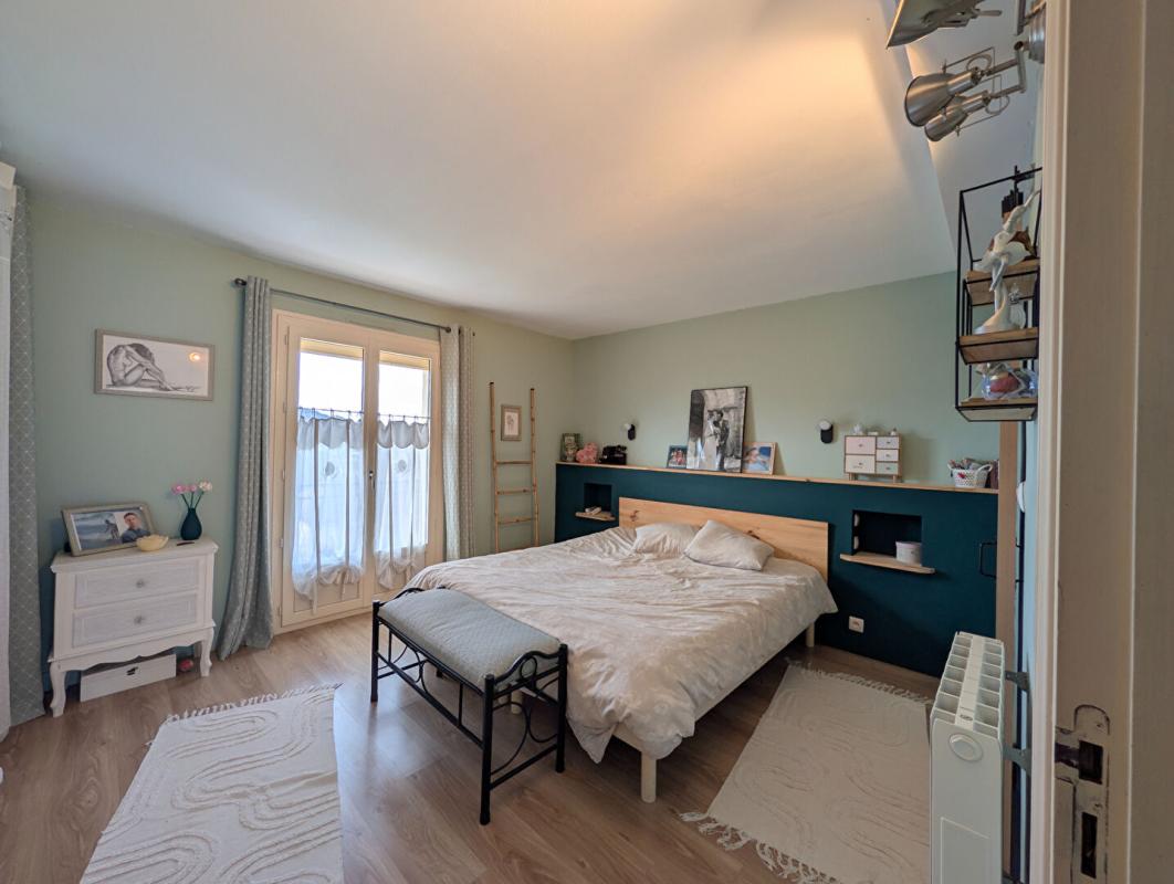 LARCHE Vaste Maison familiale à Larche 8