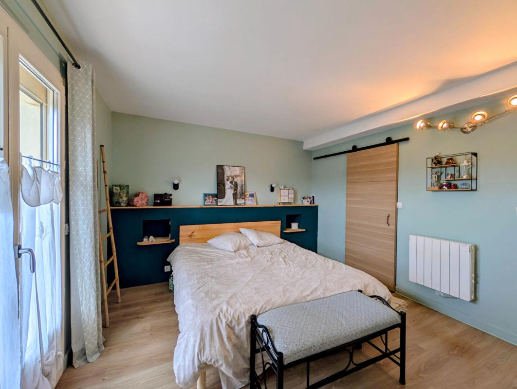 LARCHE Vaste Maison familiale à Larche 9