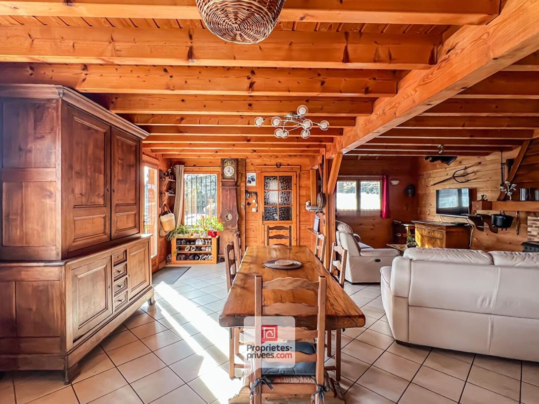 SAINT-HILAIRE Plateau des Petites Roches (38660) - Chalet T6 en madriers + studio + carport + jardin 4