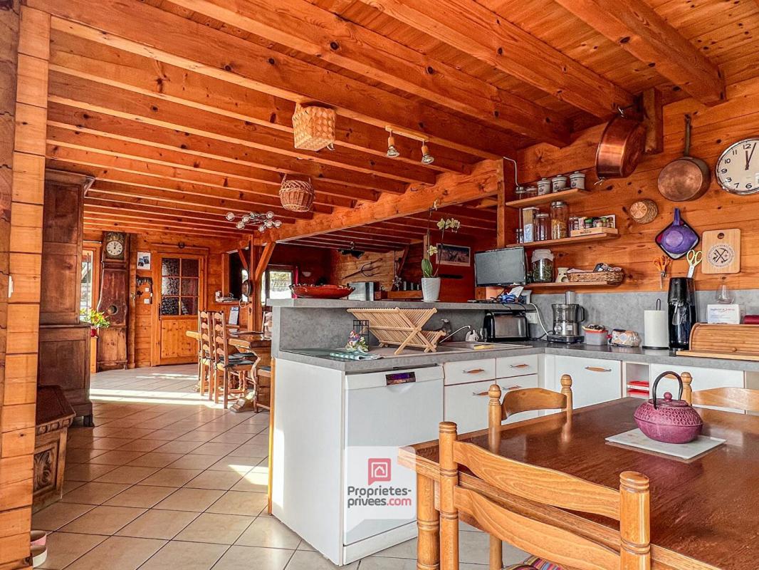 SAINT-HILAIRE Plateau des Petites Roches (38660) - Chalet T6 en madriers + studio + carport + jardin 8