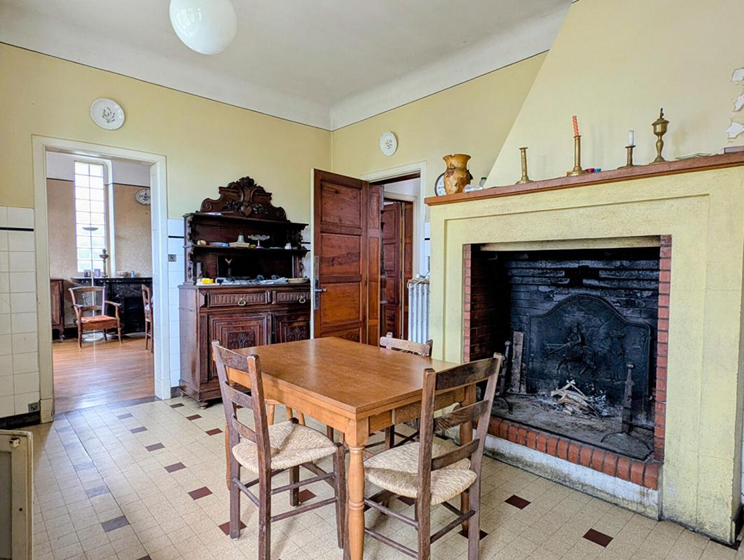 CAZERES Maison 224 m2 avec 7 chambres, dépendance 97 m² sur terrain de 1455 m² 7