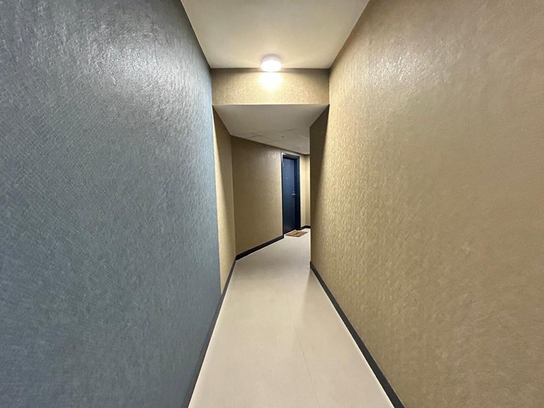 CENON Appartement   T3 de 97 m2 environ moderne vendu meublé au 6 eme et dernier étage avec une vue panoramique 10