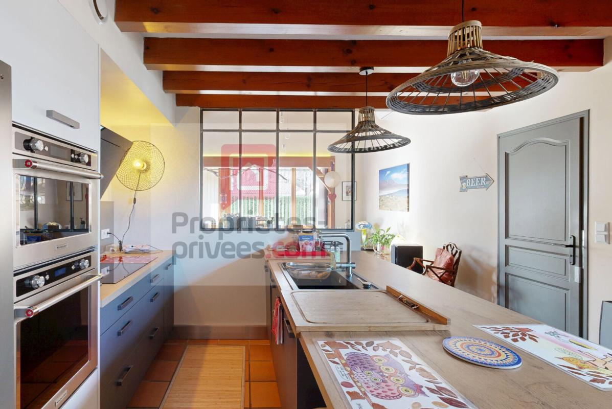 BISCARROSSE Belle Landaise de 201m², parc arboré, piscine 10