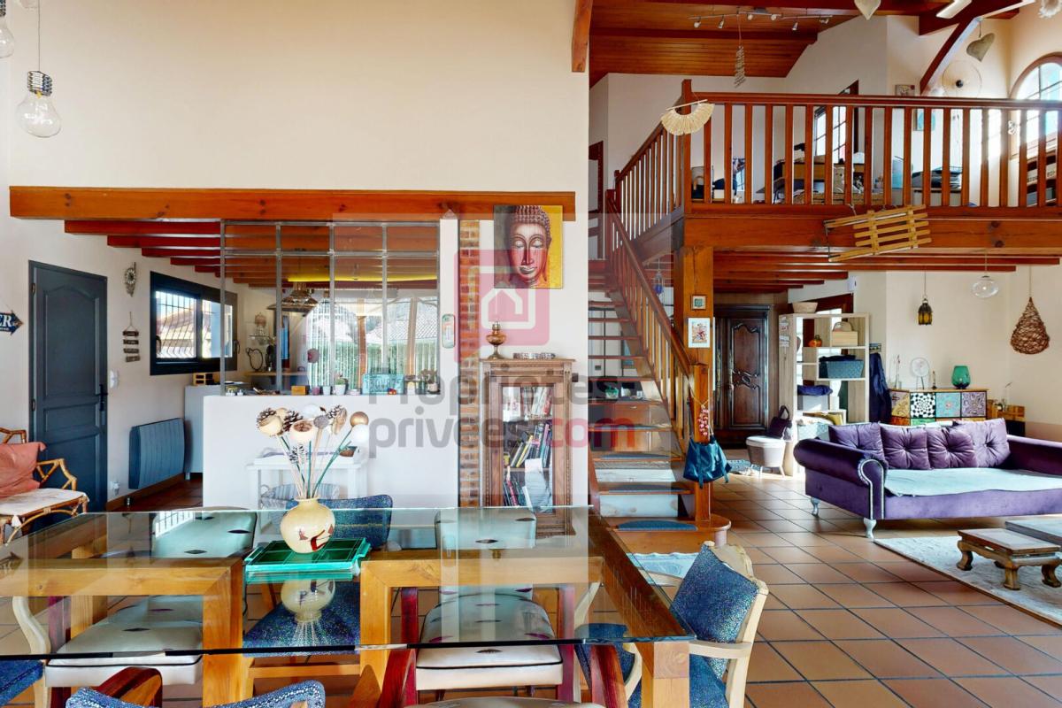 BISCARROSSE Belle Landaise de 201m², parc arboré, piscine 13