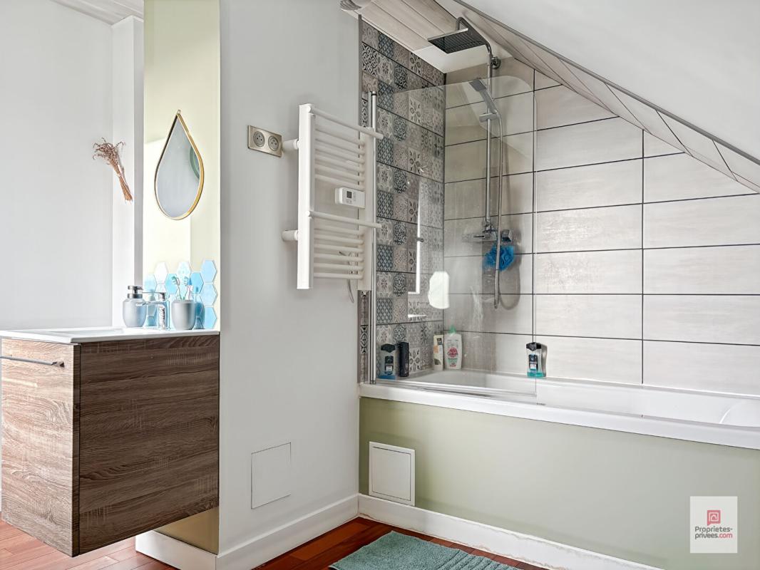 DAUMERAY Maison Daumeray 7 pièce(s) 165 m2 12