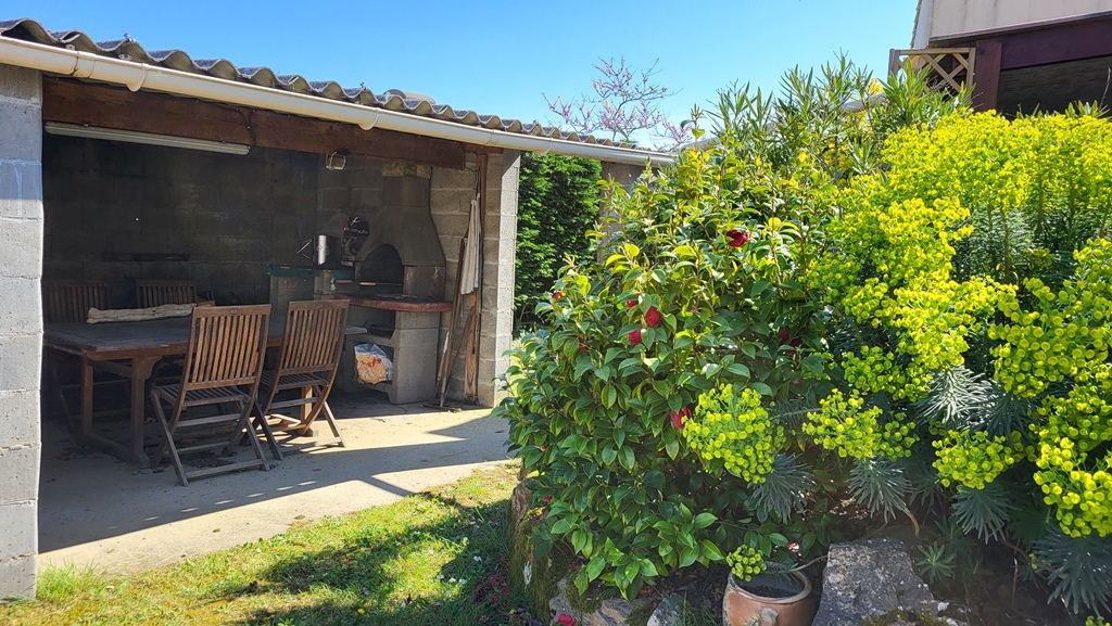 LES SABLES-D'OLONNE Maison Les Sables d'Olonne 5 pièces 124m2 + studio 32 m2 11