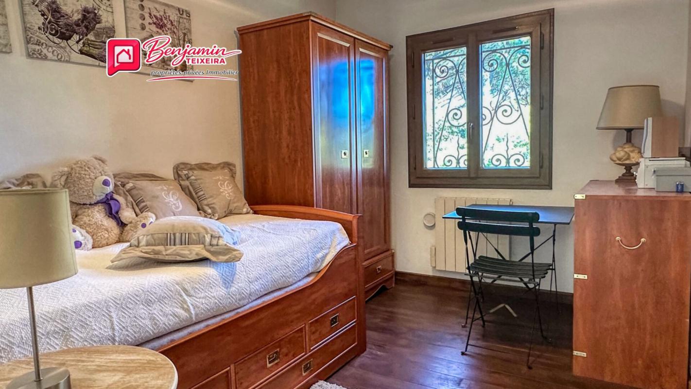 SAINTE-MAXIME Villa Sainte Maxime 6 pièce(s) 117 m2 - Garage 27m² - Vue mer - piscine 14