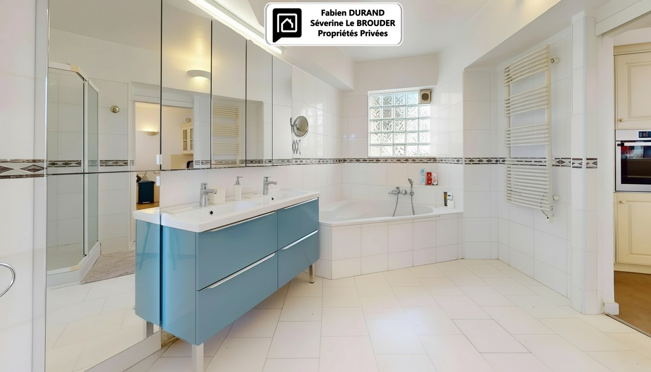 CANNES Appartement Cannes La banane - 6 pièce(s) 143.80 m2 14