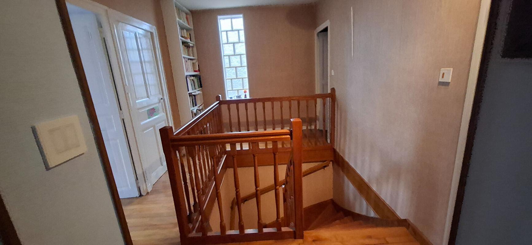 VARENNES-SAINT-SAUVEUR Maison de village Varennes -Saint -Sauveur 185m2 12