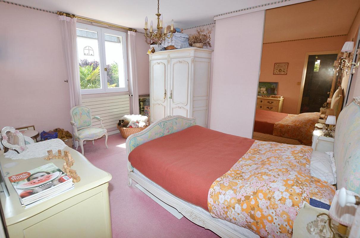 LUCON Maison Lucon 7 pièce(s) 188 m2 10