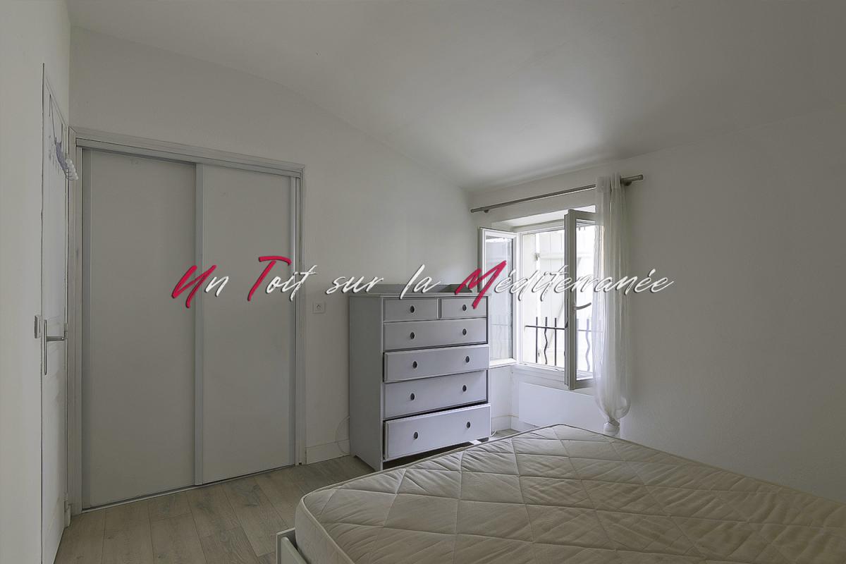 BORMES-LES-MIMOSAS Appartement de village T2 de 45m2 à Bormes Les Mimosas 4