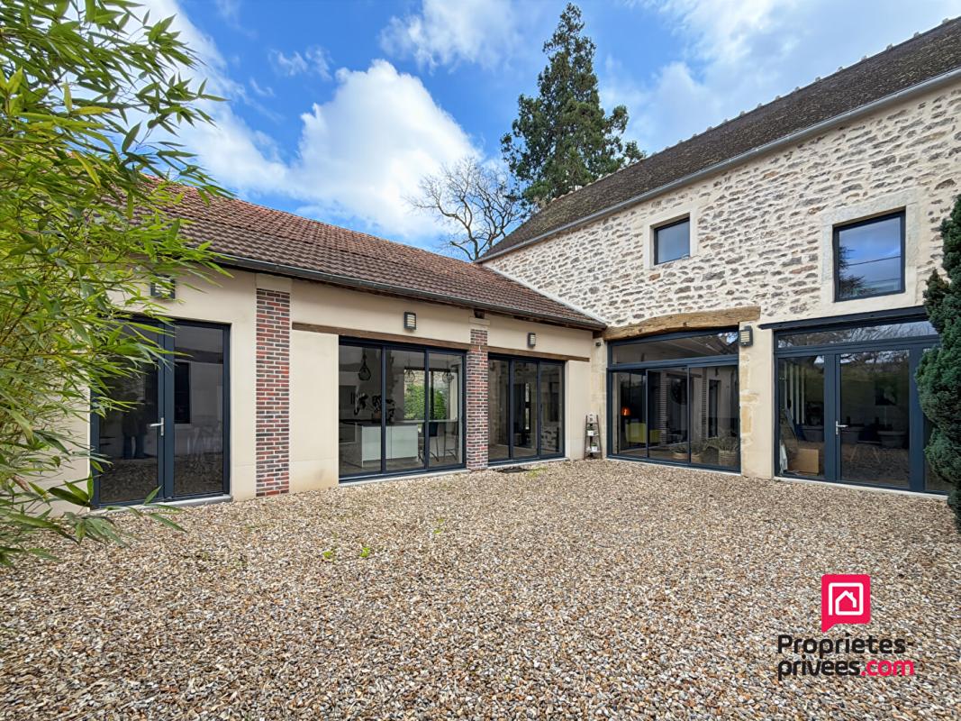 AVALLON Maison d'architecte Avallon centre ville avec jardin 1