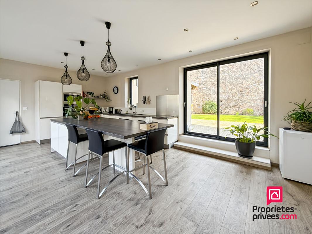 AVALLON Maison d'architecte Avallon centre ville avec jardin 5