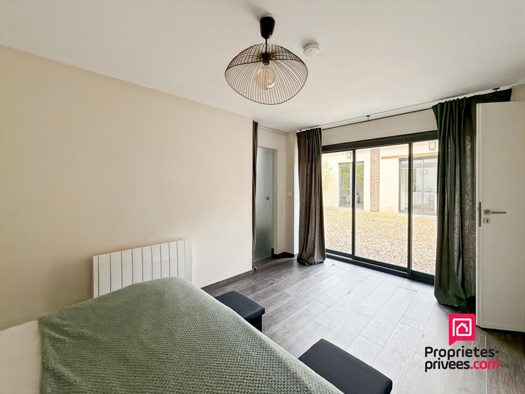 AVALLON Maison d'architecte Avallon centre ville avec jardin 9