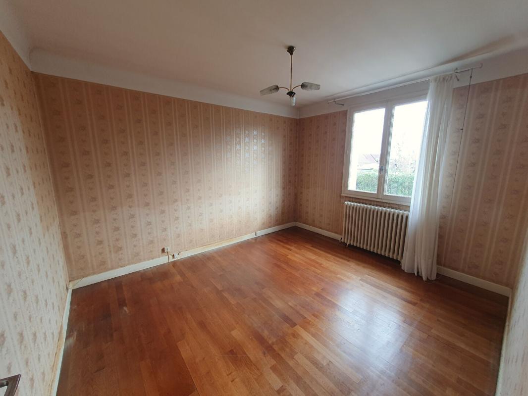 BOURGES Maison Bourges 4 pièce(s) 74 m2 3