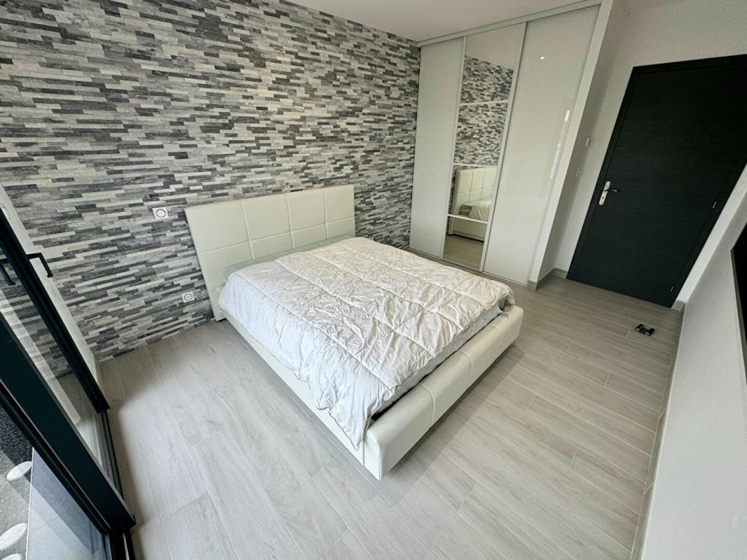 BASSENS Maison Bassens 6 pièce(s) 140 m2 12