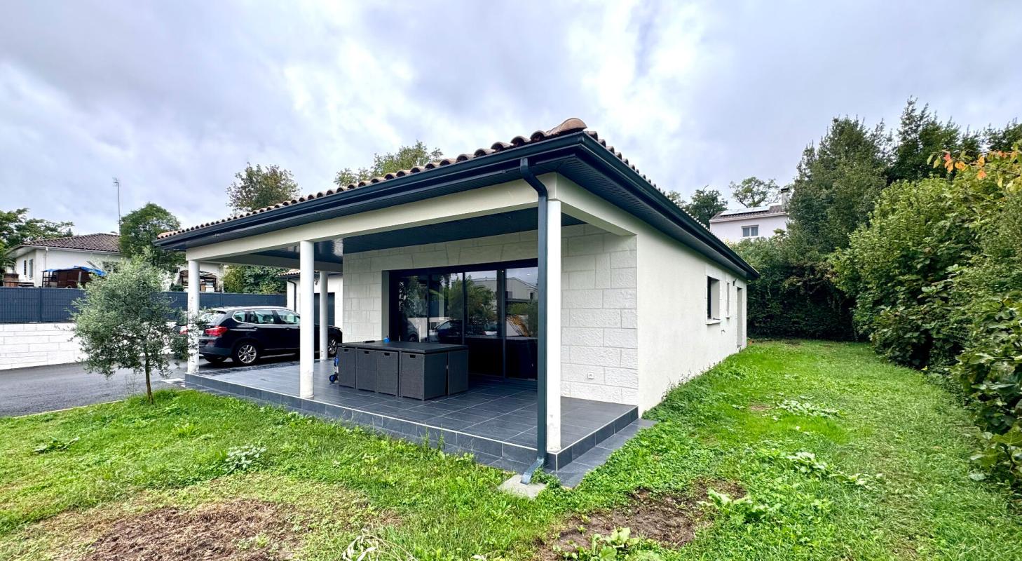 BASSENS Maison Bassens 6 pièce(s) 140 m2 14