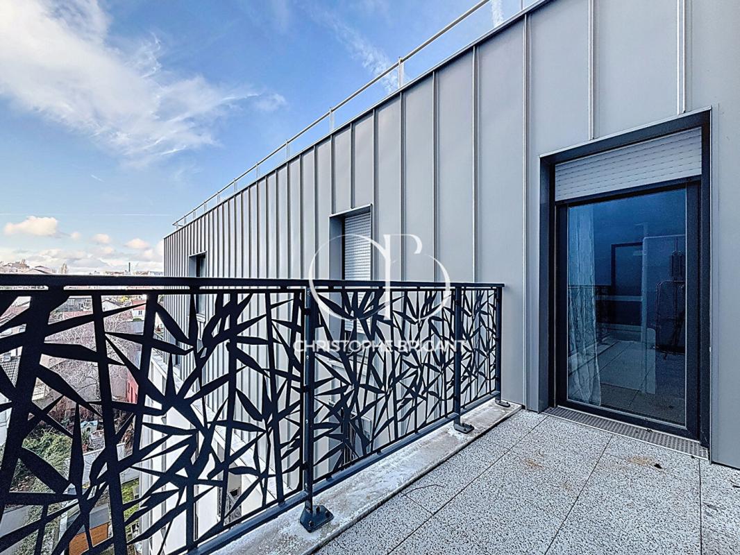 VILLEJUIF Appartement Villejuif 4 pièces dernier étage 12