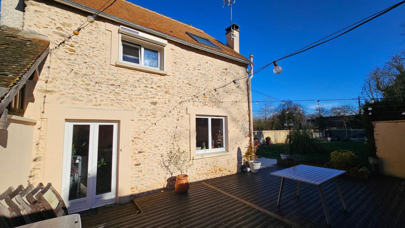 HOUDAN Houdan 7 mn / Proche Gambais / Maison 2 chambres dans un village prisé du 78 2