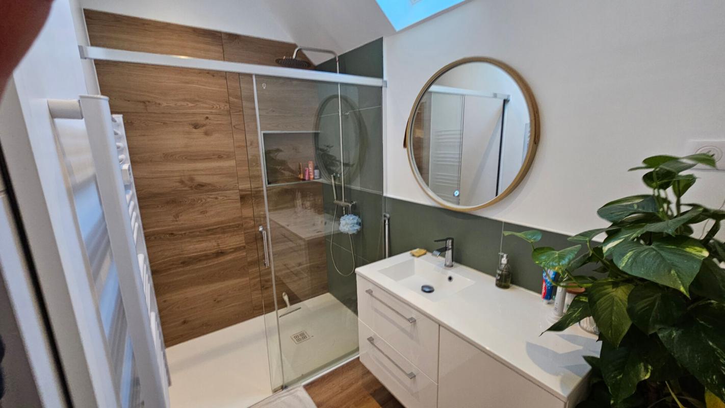 HOUDAN Houdan 7 mn / Proche Gambais / Maison 2 chambres dans un village prisé du 78 9