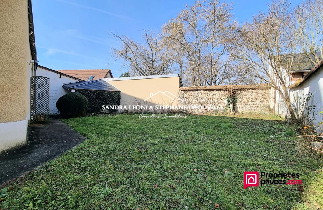 JOUY JOUY - CHARMANTE MAISON de 60 m², 4 PIECES 9