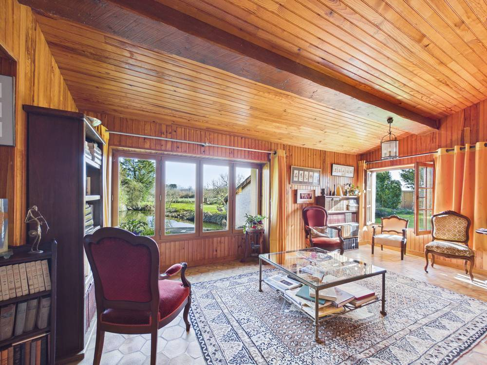 NOUAILLE-MAUPERTUIS Maison ancienne de 317 m2 à Gizay, 5 chambres,  parc de 5500 m2, piscine , grange, atelier 6