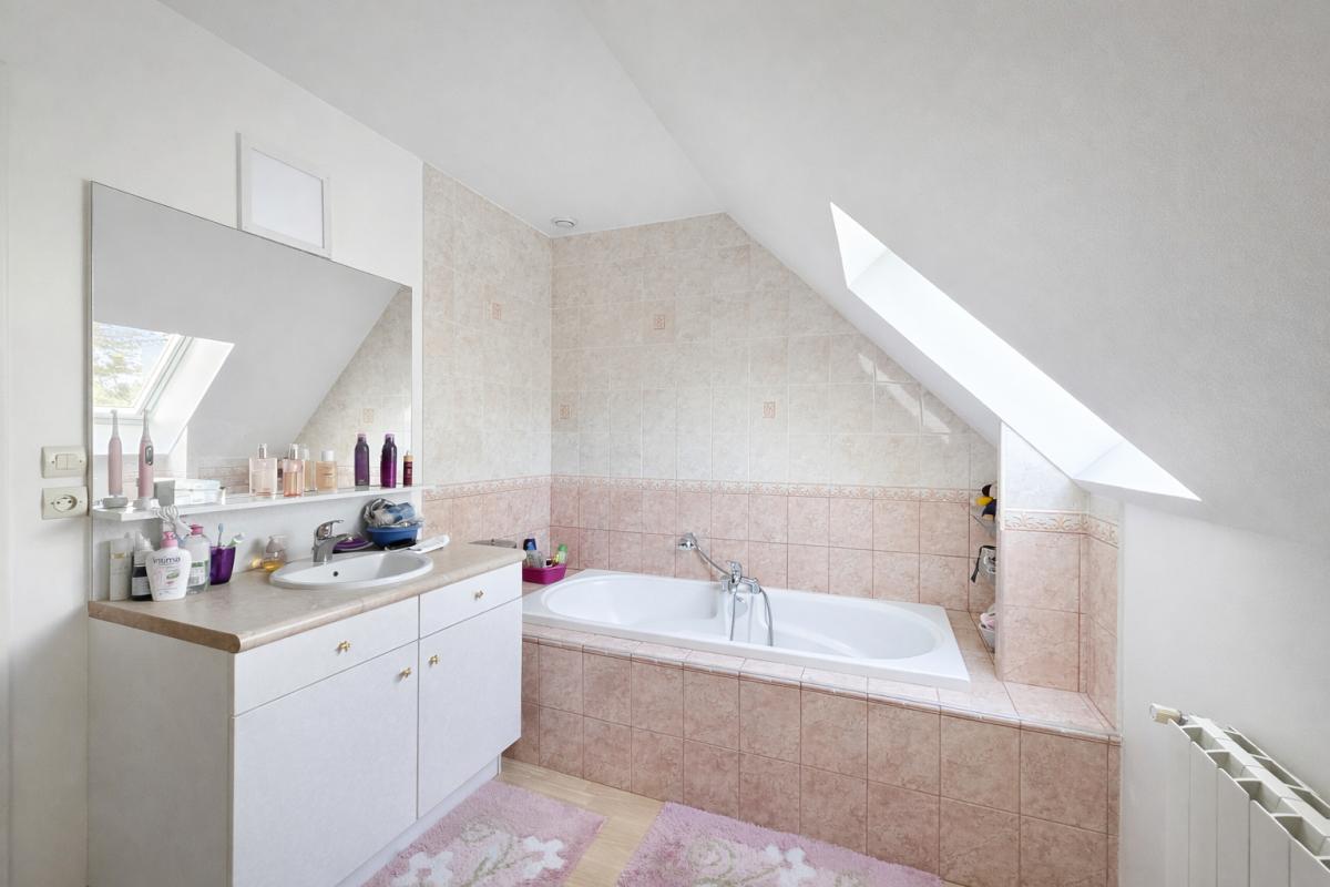 BREVAL Maison Breval 6 pièce(s) 137 m2 12