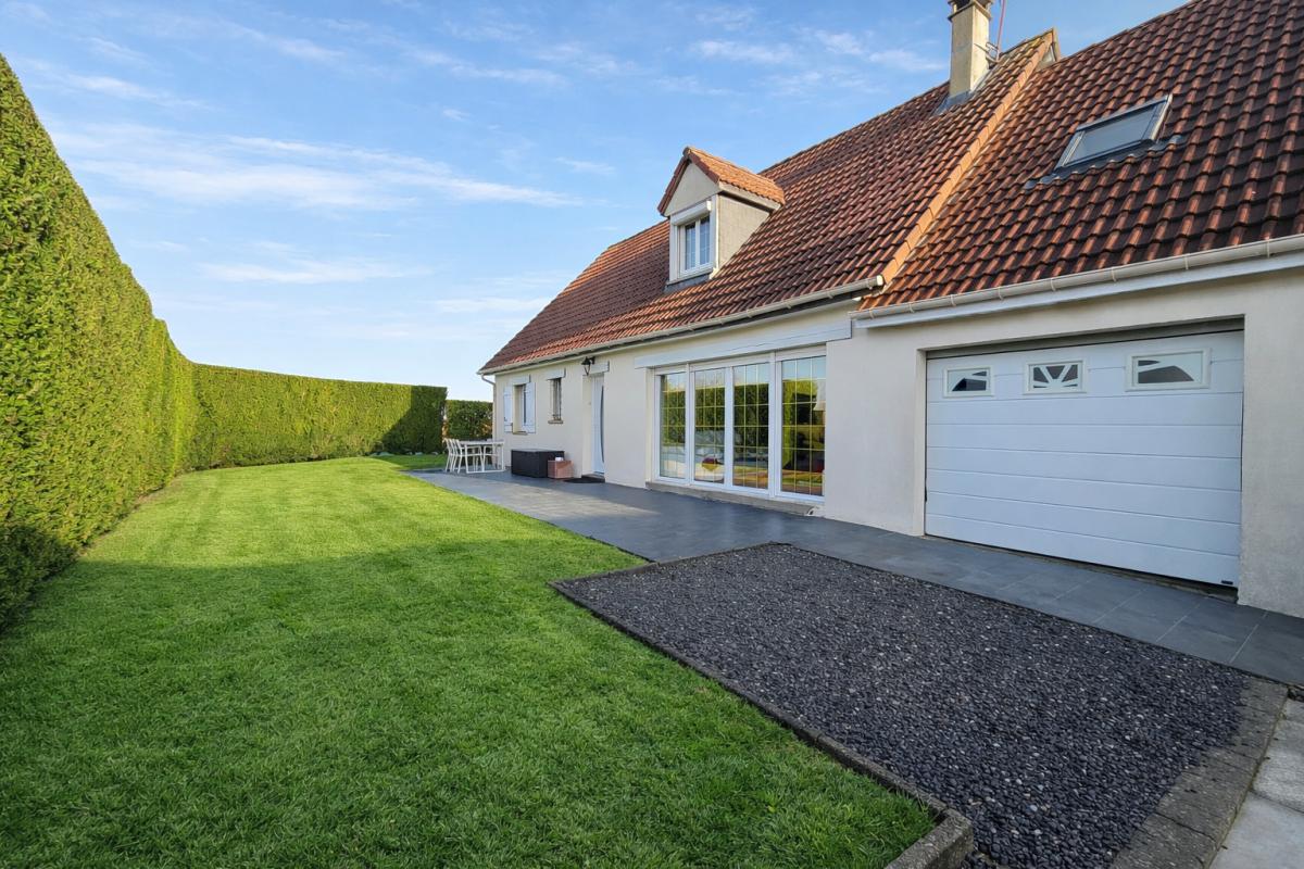 BREVAL Maison Breval 6 pièce(s) 137 m2 2