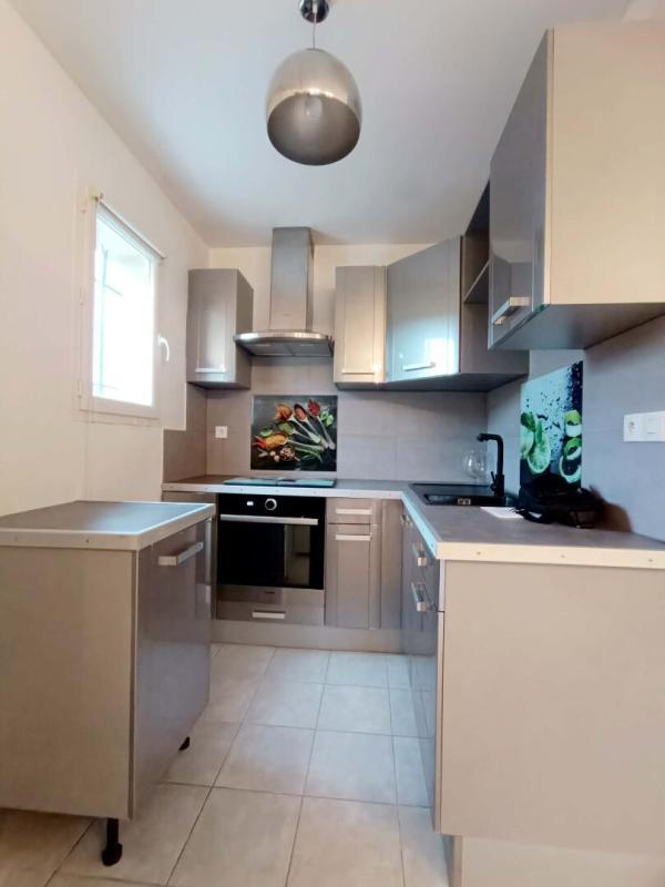 SAINT-CHAMAS Appartement Saint Chamas 2 pièce(s) + TERRASSE ET STATIONNEMENT 7