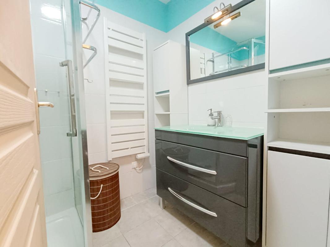 SAINT-CHAMAS Appartement Saint Chamas 2 pièce(s) + TERRASSE ET STATIONNEMENT 8