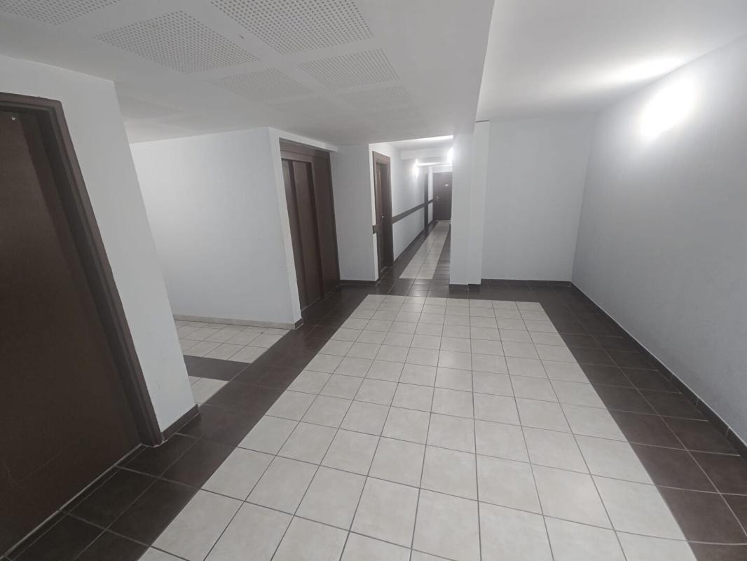 LE PONTET Appartement  2 pièce(s) 42 m2 10