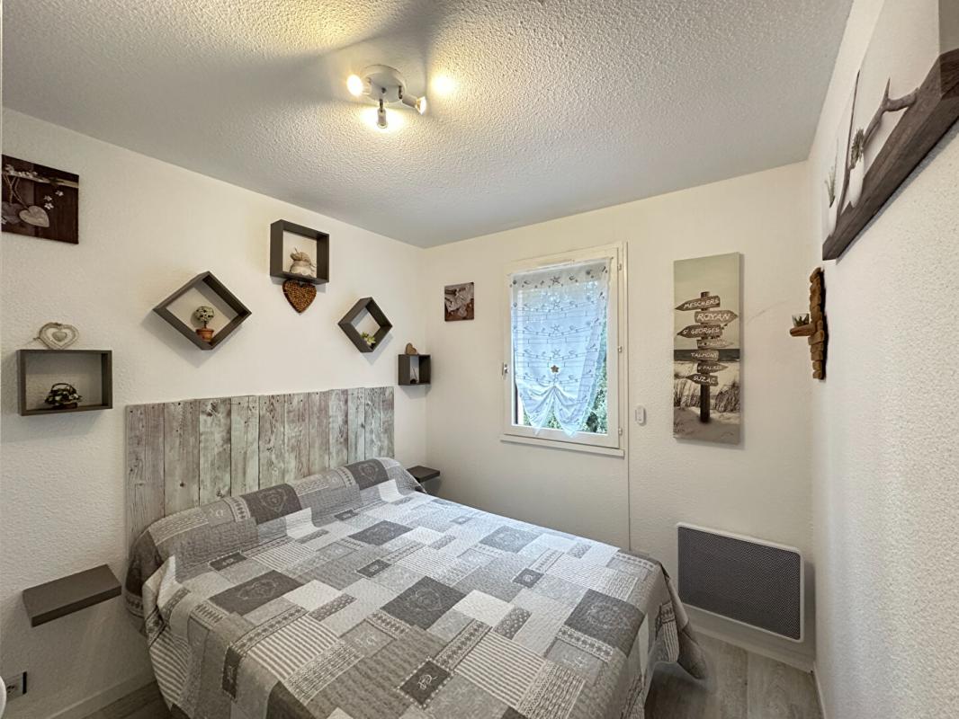 SAINT-GEORGES-DE-DIDONNE Magnifique appartement Saint Georges De Didonne 31.5  m2   250 M Plage 12