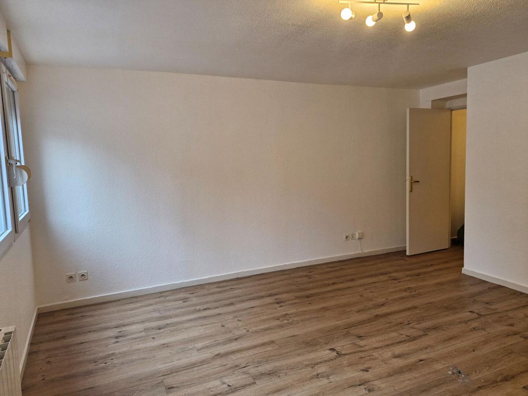 ROANNE ROANNE - APPARTEMENT T2 6
